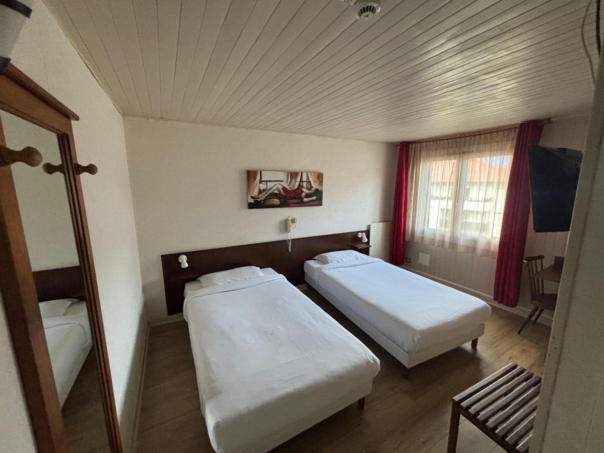 Auberge De Costaroche Albertville Zewnętrze zdjęcie