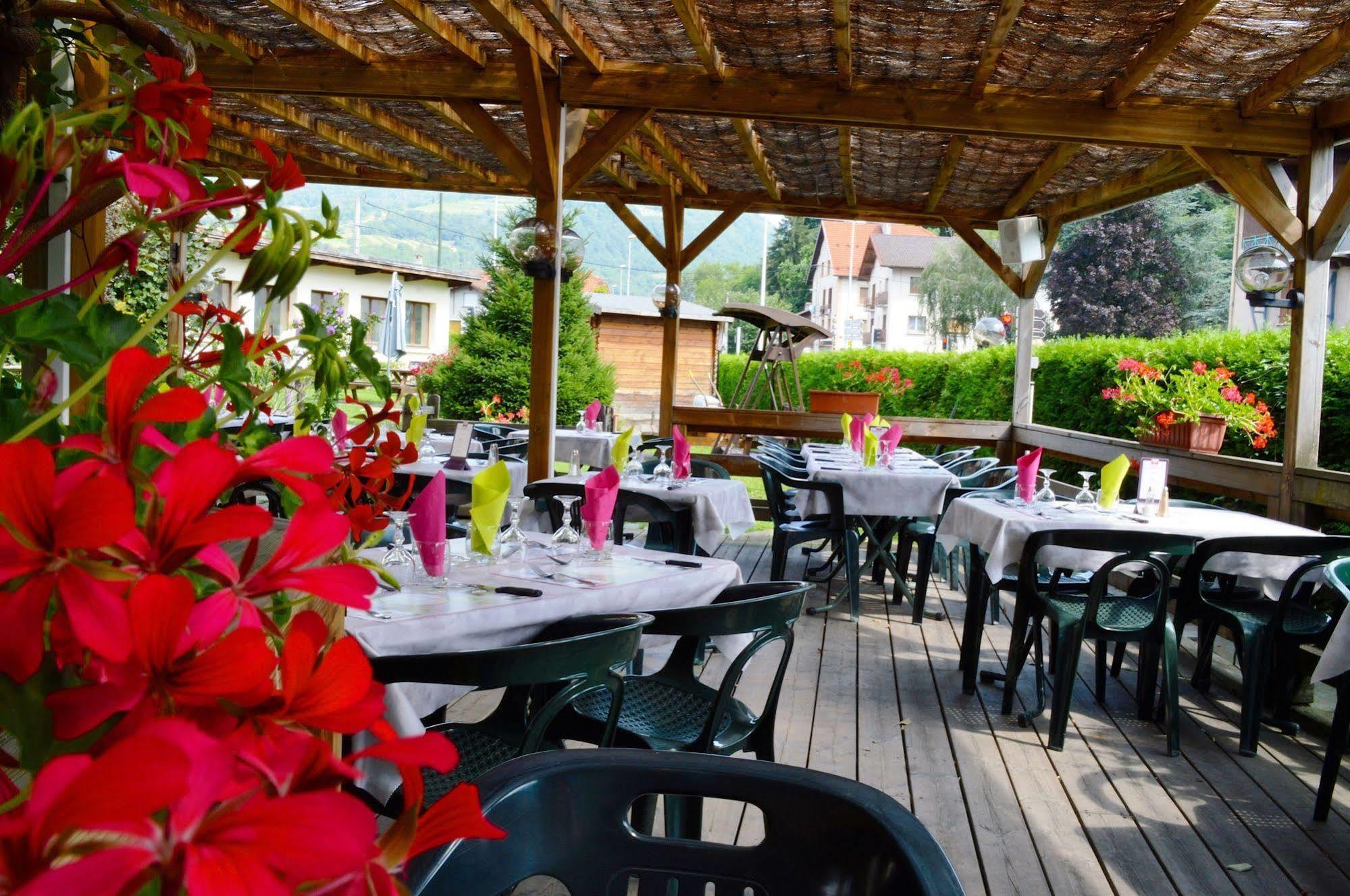 Auberge De Costaroche Albertville Zewnętrze zdjęcie
