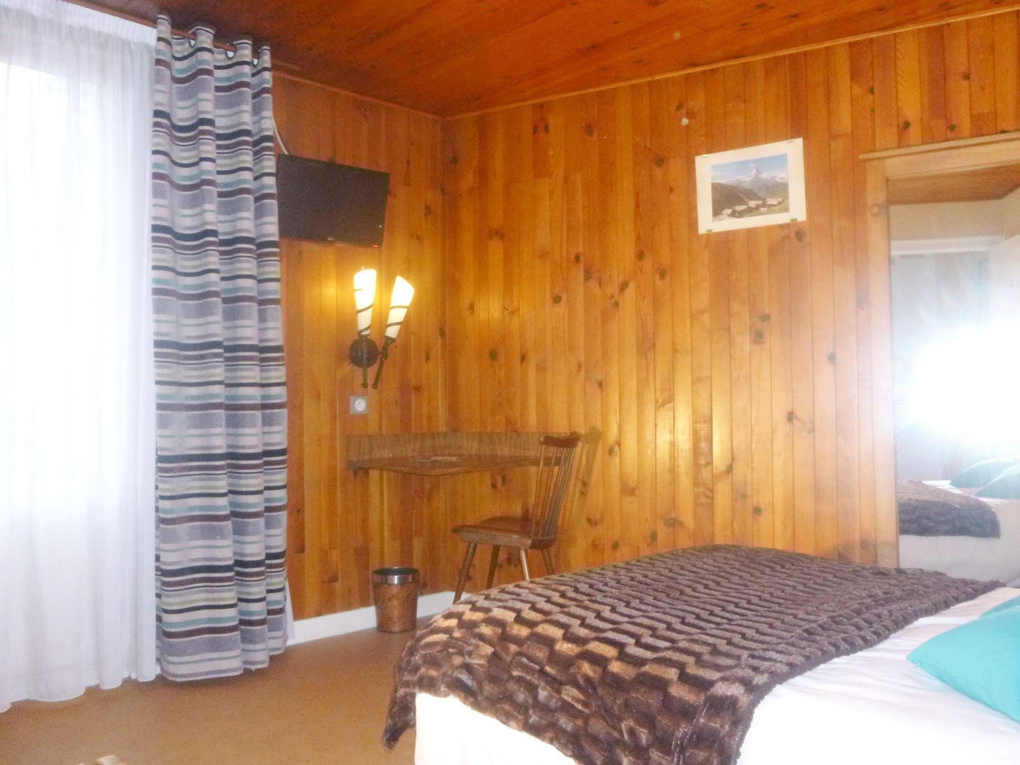 Auberge De Costaroche Albertville Zewnętrze zdjęcie