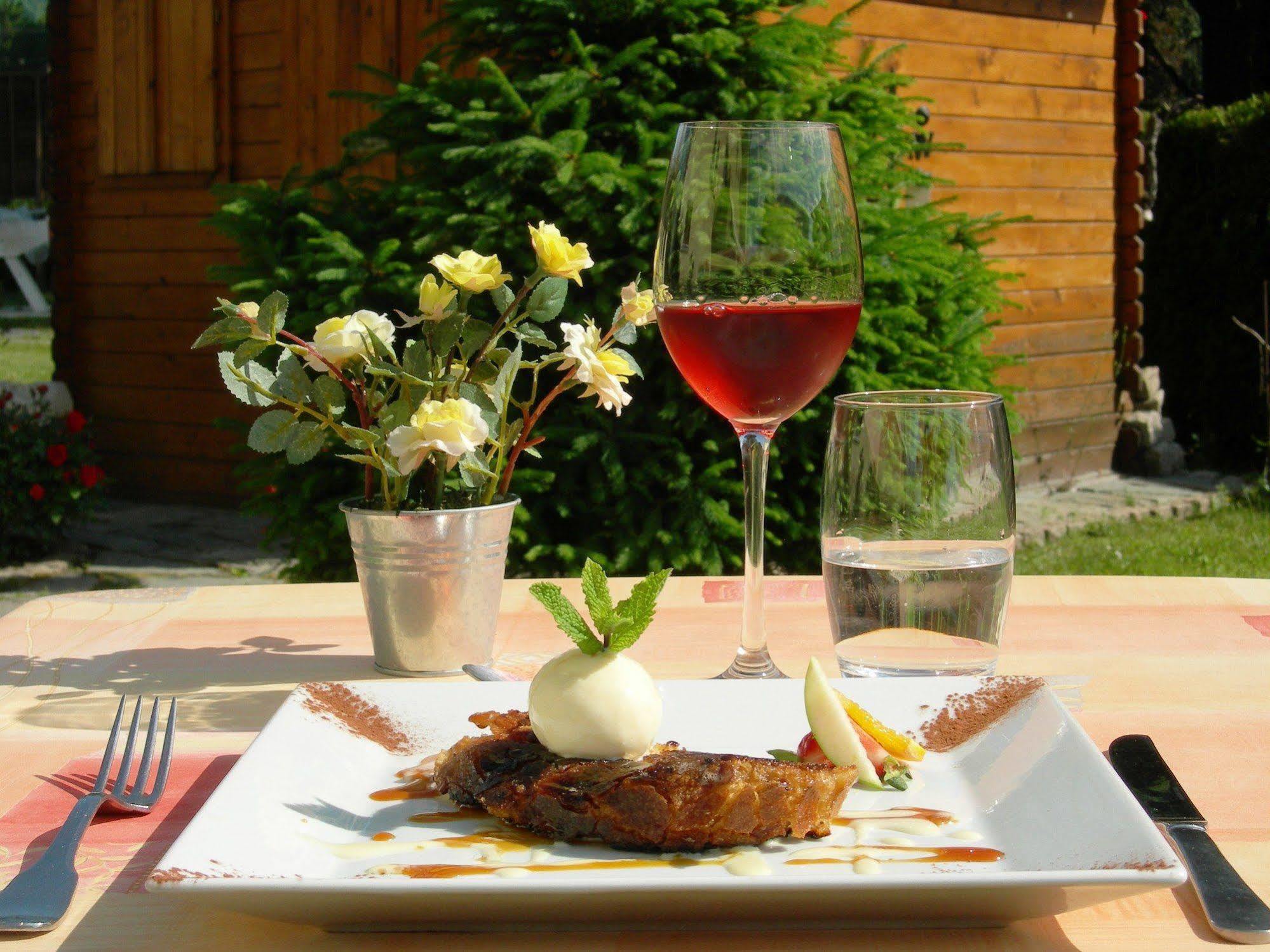 Auberge De Costaroche Albertville Zewnętrze zdjęcie